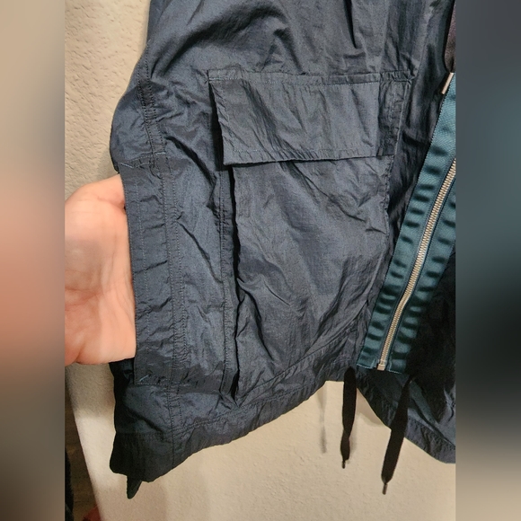 Lululemon hype it up jaket is submarine size medium RARE - Picture 6 of 8